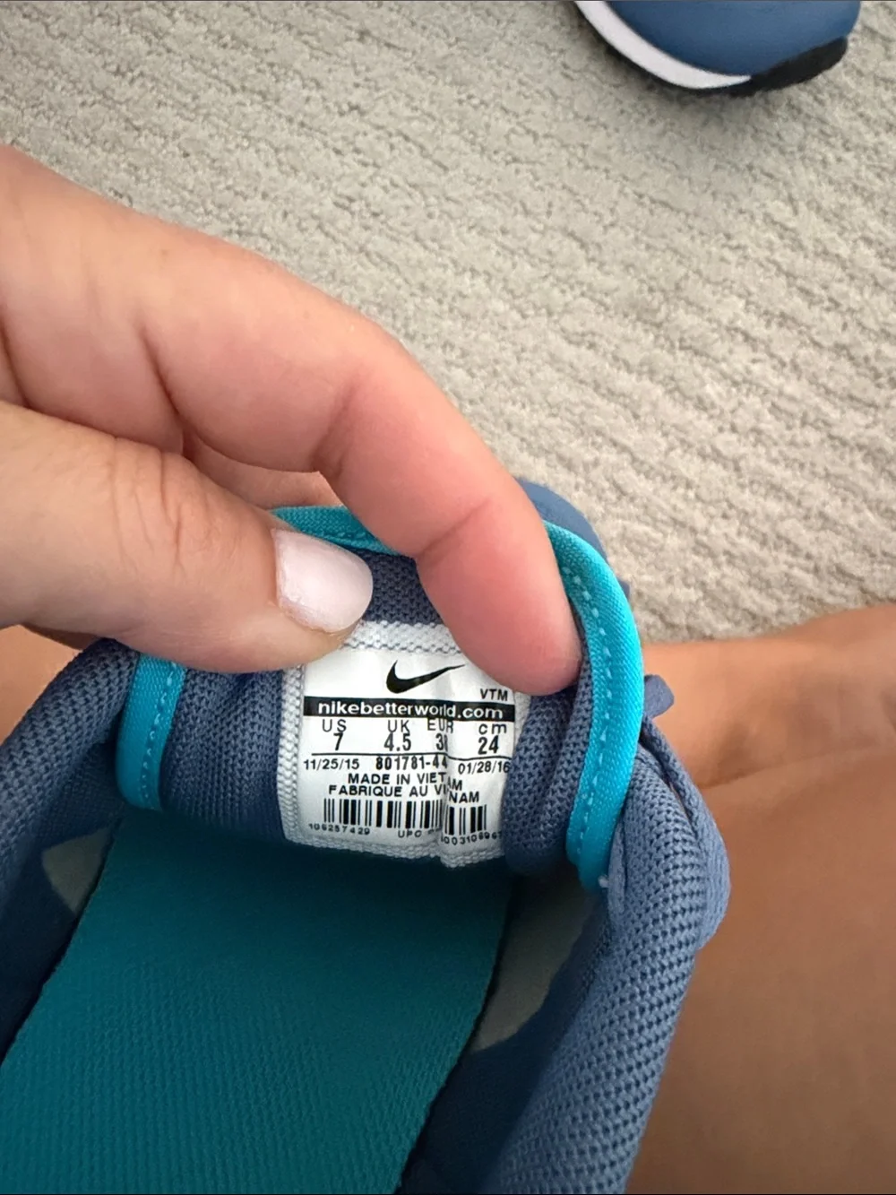 Nike Blue and Teal Low-Top Trainers - 7